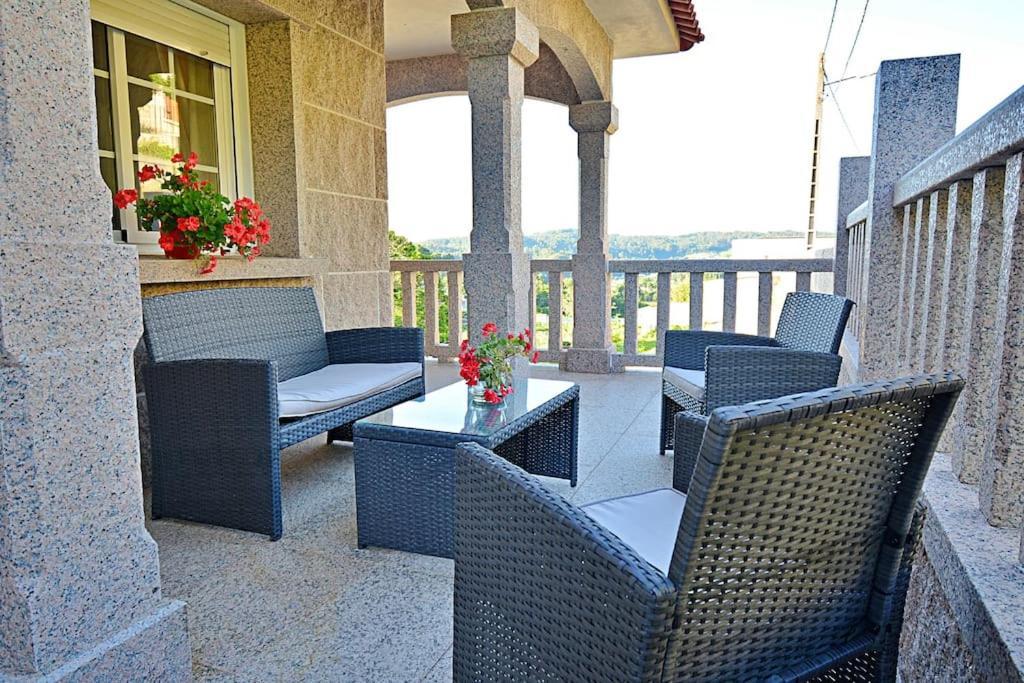 Duplex Da Pedra E Da Auga Apartment Meis Екстериор снимка
